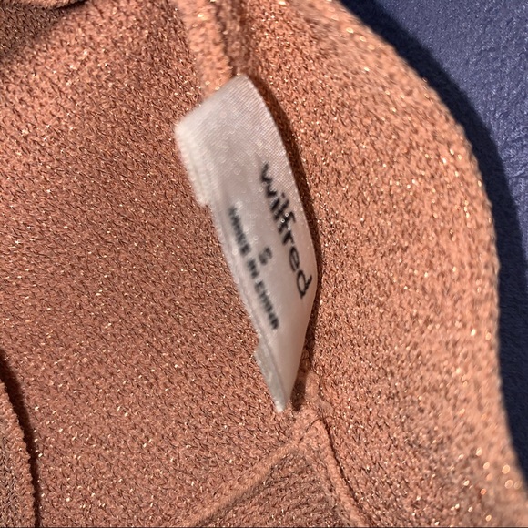 💝 Aritzia Cayenne Criss Cross Wrap Rose Gold Crop - Picture 6 of 6